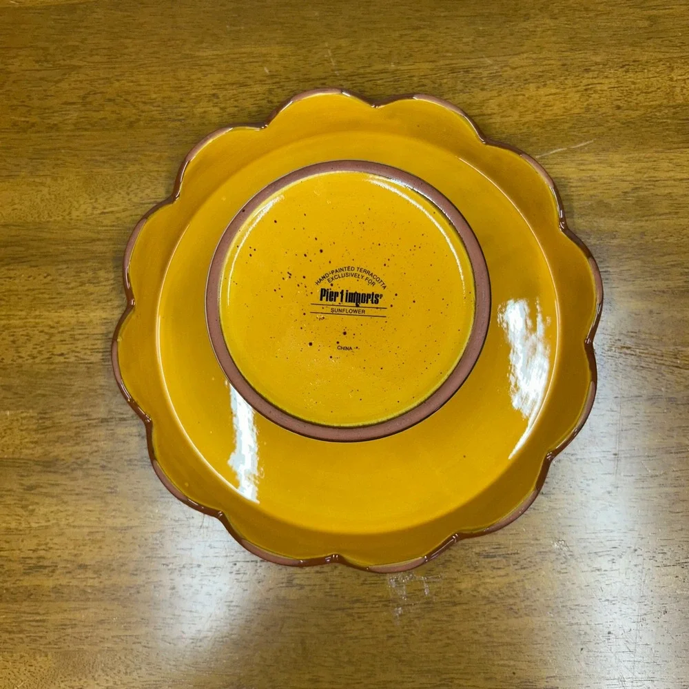 Pier 1 Imports Sunflower Hand Painted Terracotta Cake Stand Pedestal Server